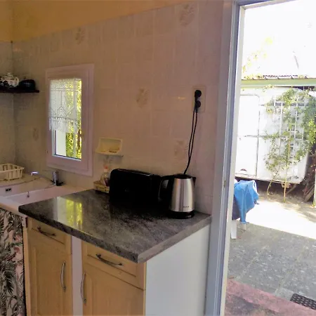 - Charmante Maison - Hyper Centre - Tres Proche Villa